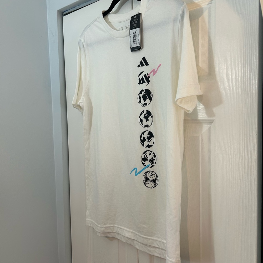 Adidas Mens Medium Graphic Logo T Shirt White Soccer Globe Graphic NWT